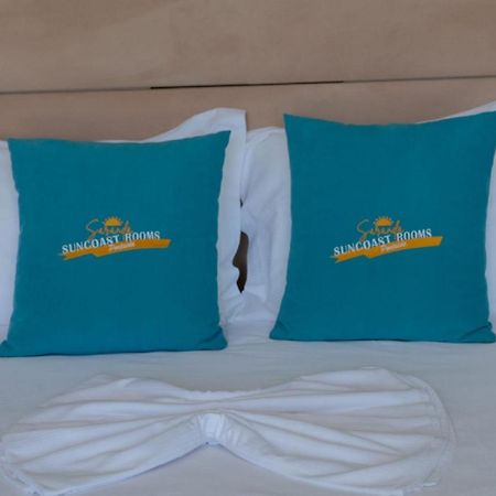 Suncoast Rooms Port Side Sarandë Buitenkant foto