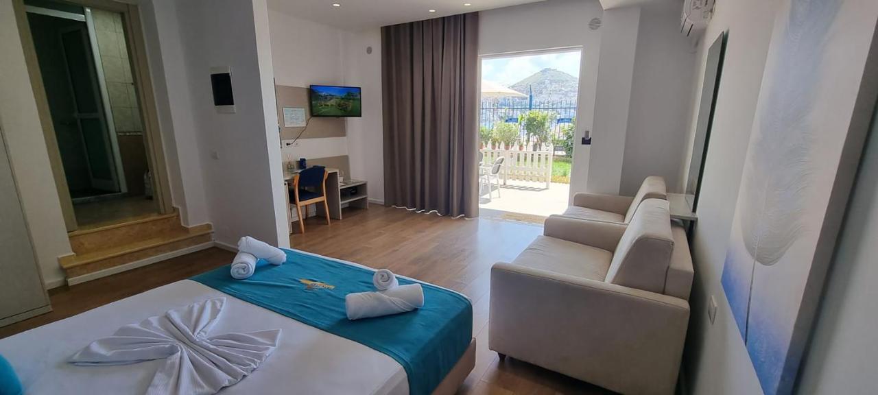 Suncoast Rooms Port Side Sarandë Buitenkant foto