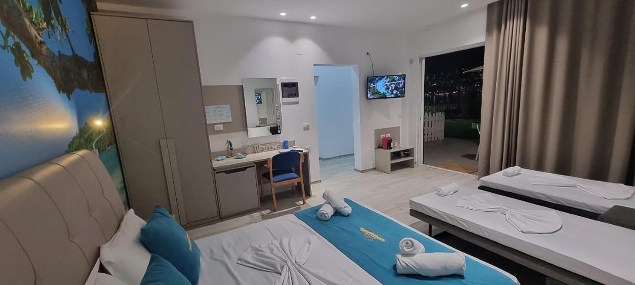 Suncoast Rooms Port Side Sarandë Buitenkant foto